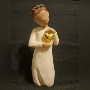 Willow Tree Keepsake 5" Figurine with Gold Heart